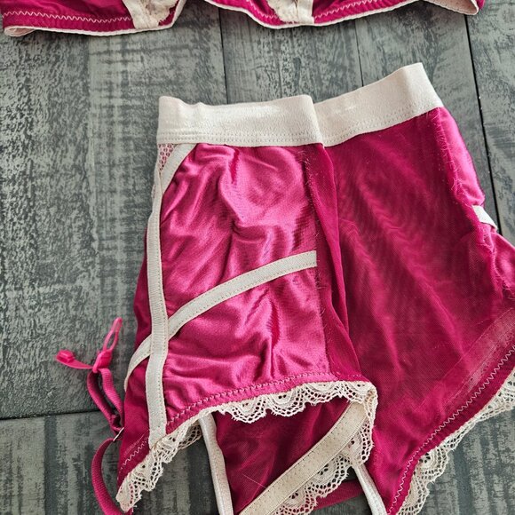 Mixed Lace Velvet Satin Lingerie - Picture 2 of 6